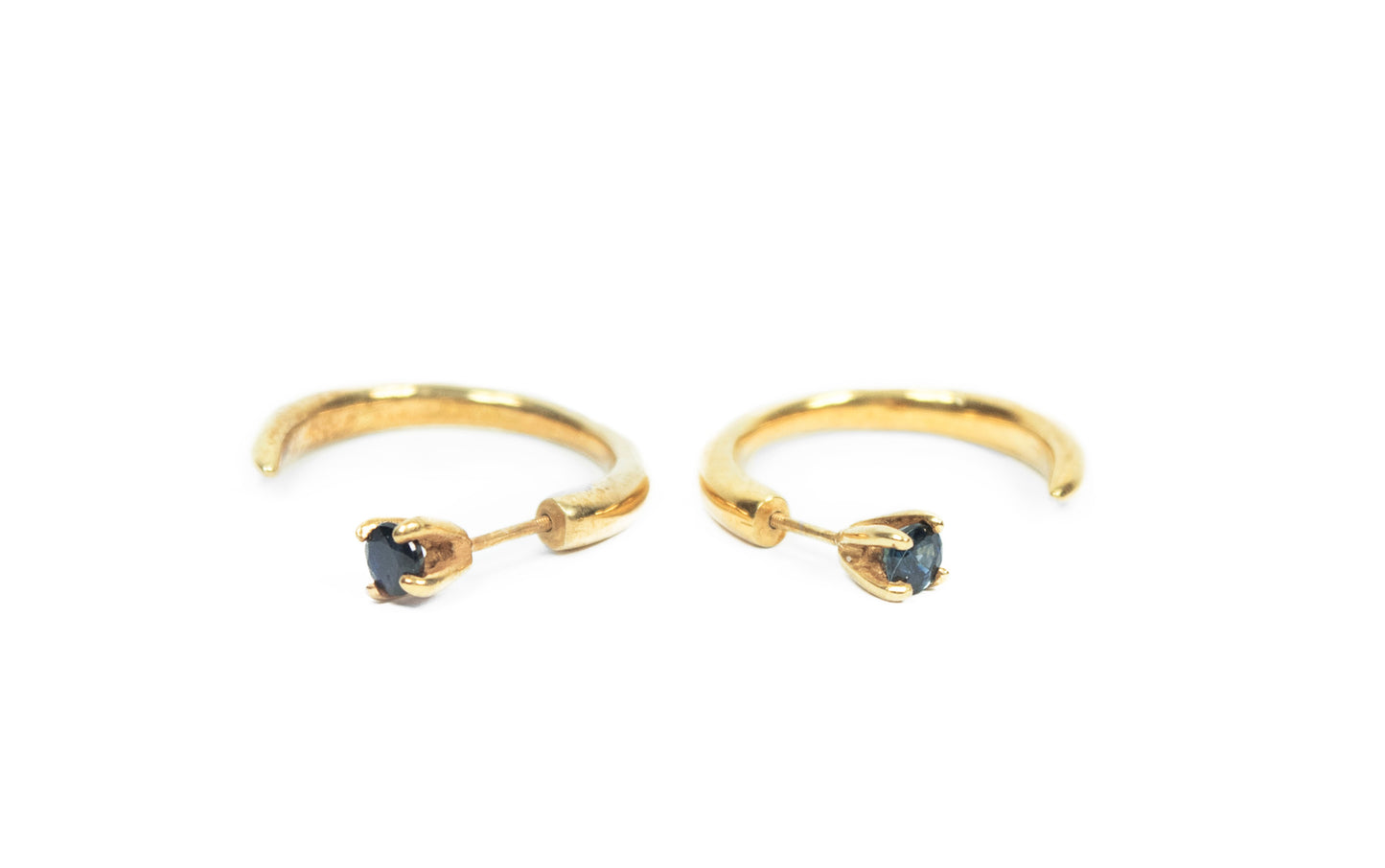 LUNA SAPPHIRE EARRING