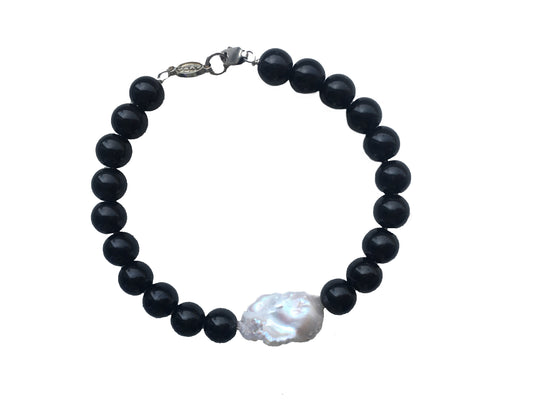 ONIX & PEARL BRACELET